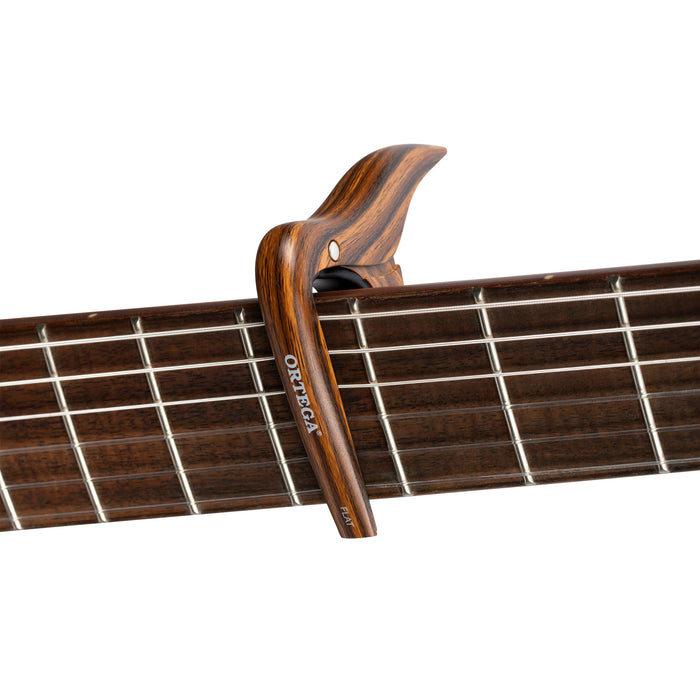 Capodastre pour guitare touche plate jusqu'à 52 mm de largeur, décor noyer