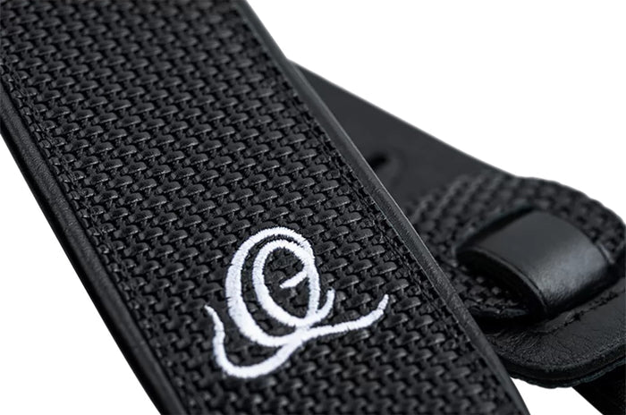 OSCU-4, courroie guitare, série Custom, face et dos cuir, âme synthétique, largeur 7 cm, longueur 145 cm, black braid