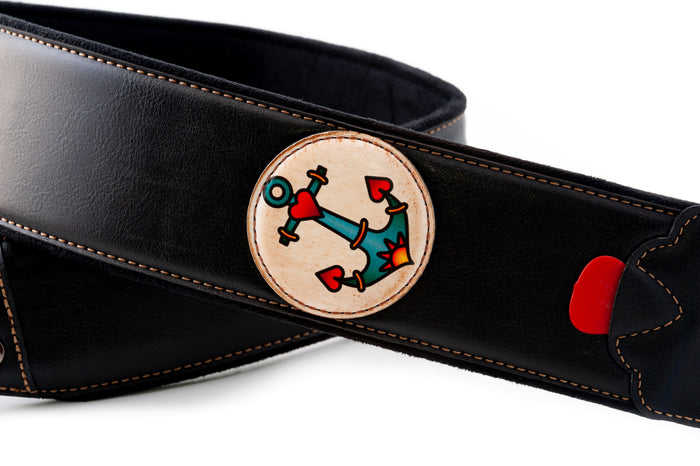 Courroie modèle TATOO ANCHOR, extérieur synthétique, largeur 7 cm, longueur 98 à 153 cm, porte-médiators intégré, noir