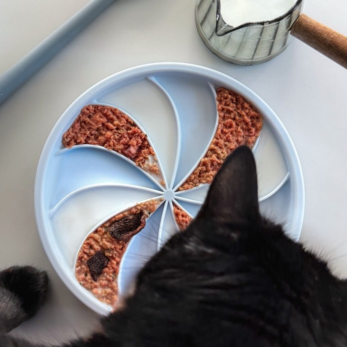 wheelies lick mat & lid | blueberry